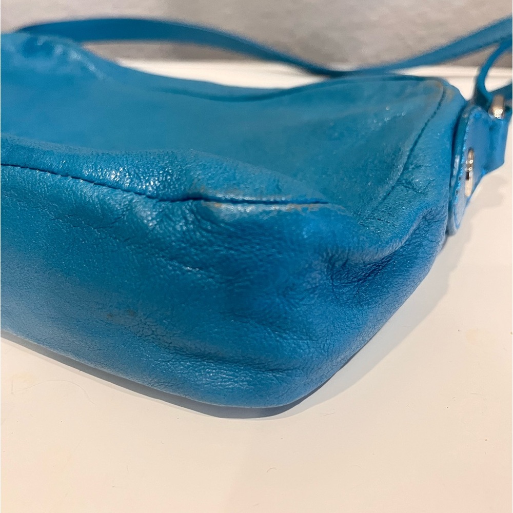 Marc by Marc Jacob’s - Leather Turquoise Crossbody - Picture 8 of 10